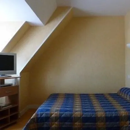 Hotell Logis Restaurant Du Commerce Pont-d'Ouilly