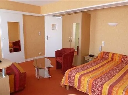 Logis Restaurant Du Commerce Hotel Pont-d'Ouilly