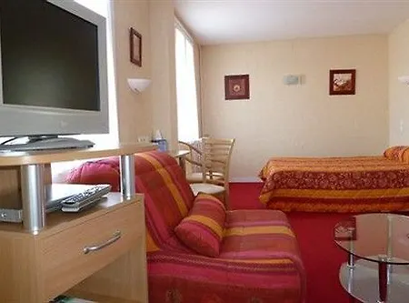 Logis Restaurant Du Commerce Hotel