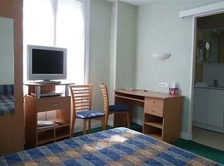 Logis Restaurant Du Commerce Hotel 3*