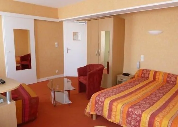 Logis Restaurant Du Commerce Pont-d'Ouilly