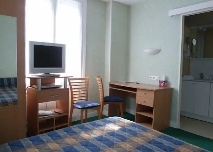 Logis Restaurant Du Commerce Pont-d'Ouilly