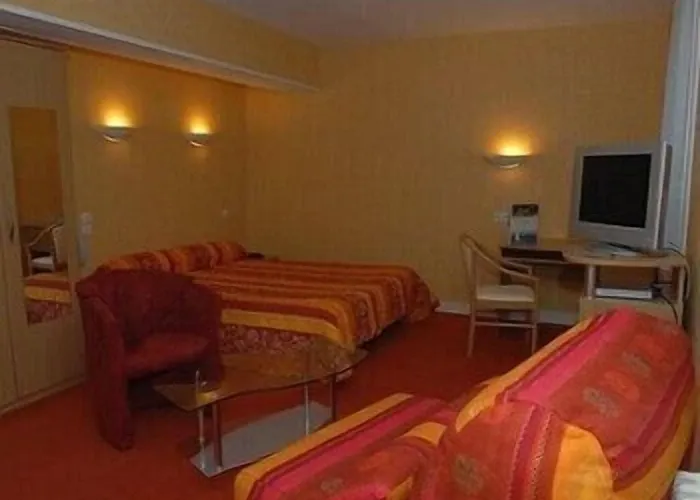 Logis Restaurant Du Commerce Pont-d'Ouilly